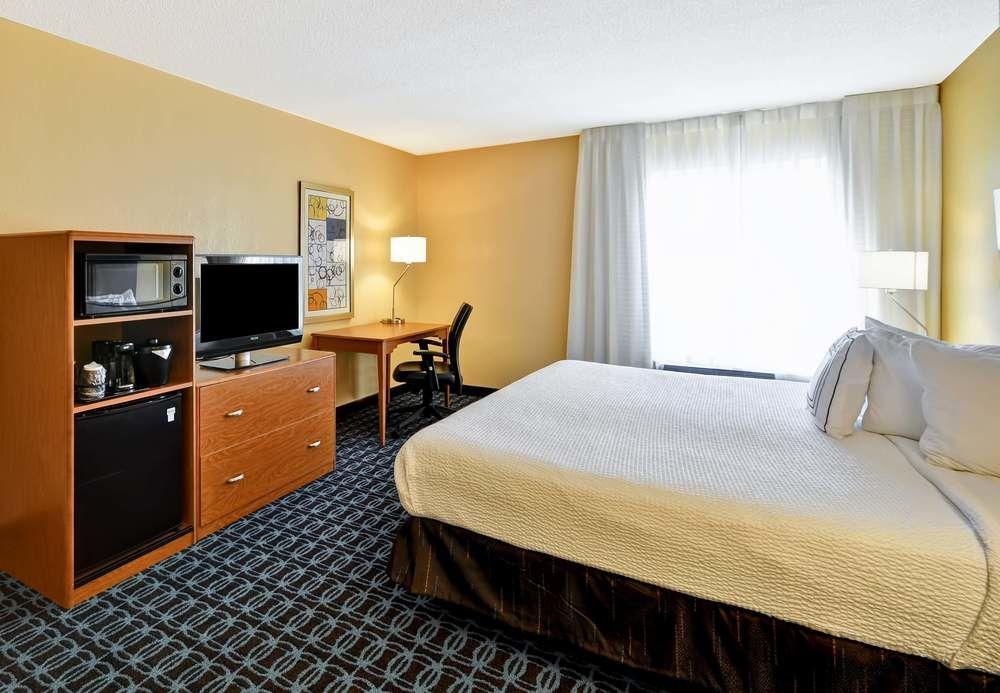 Fairfield Inn & Suites By Marriott Atlanta Vinings/Galleria Смирна Экстерьер фото