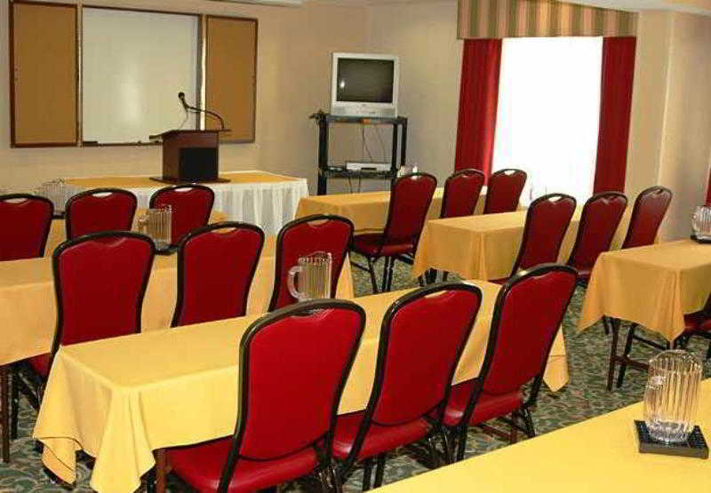 Fairfield Inn & Suites By Marriott Atlanta Vinings/Galleria Смирна Экстерьер фото